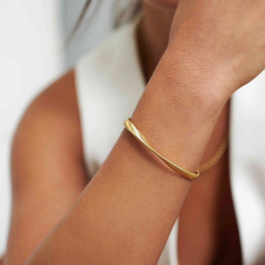 Ribbed Twist Bangle