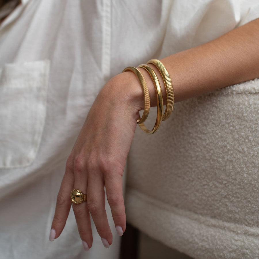 Ribbed Twist Bangle